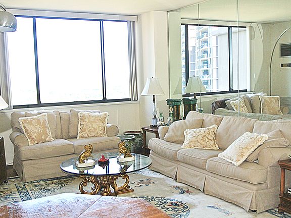 2nd image of 27010 Grand Central Pkwy APT 26M