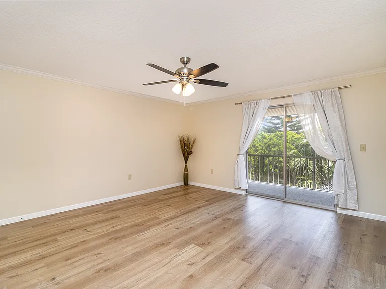 3135 Shady Dell Ln — Photo 13
