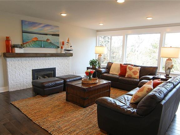 Light and bright living room