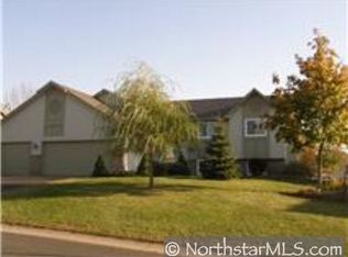596 Middle Ln, Eagan, MN 55123