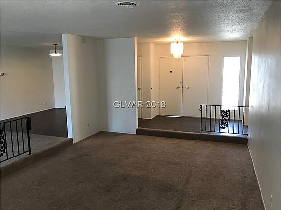3rd image of 1590 Sombrero Dr
