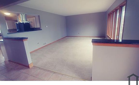 3rd image of 15714 S Parkside Dr