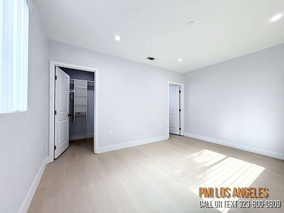 5th image of 208 E 87th St