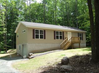 842 Fawn Ct, Lakeville, PA 18438