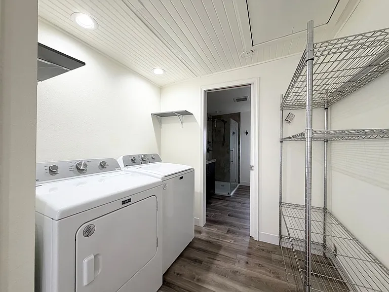 304 W Willis St — Photo 13