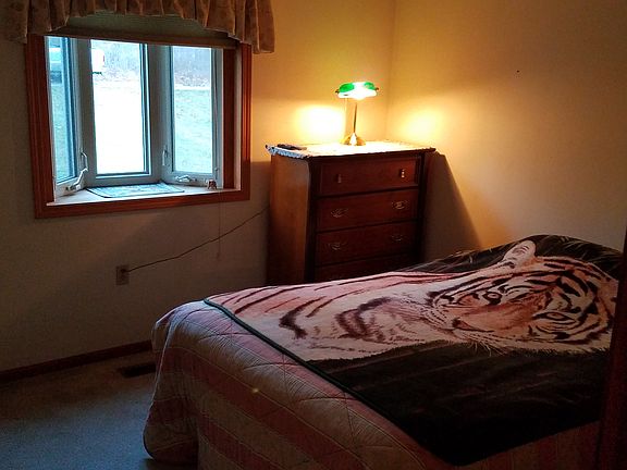 4th image of 701 Driscoll Dr