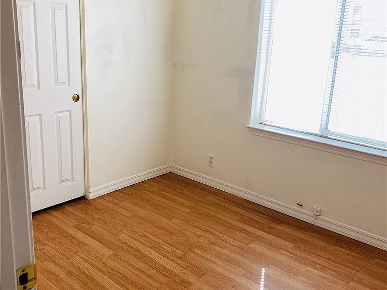 700 Elm St #27 — Photo 15