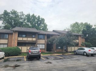 2 Fairways Cir APT D, Saint Charles, MO 63303