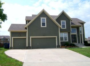 342 S Stonecrest Rd, Olathe, KS 66061