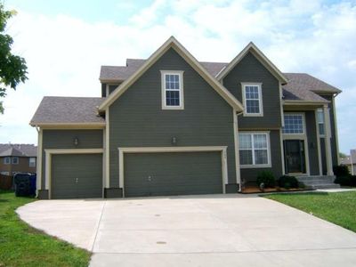 342 S Stonecrest Rd, Olathe, KS, 66061