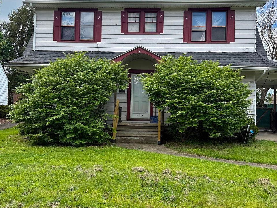 1st image of 836 Canfield Rd