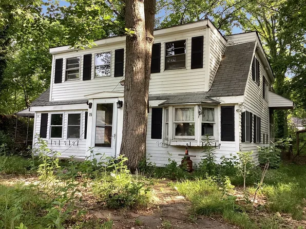 15 Campus Rd, Attleboro, MA 02703