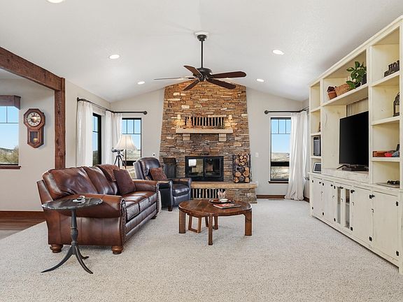 4th image of 10226 Buena Vista Ln