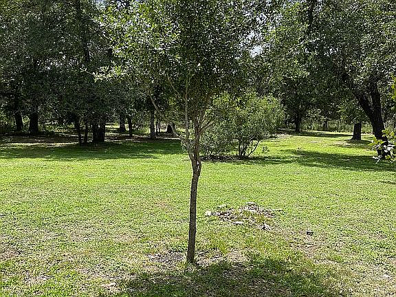 5th image of 256 Whispering Oaks Dr