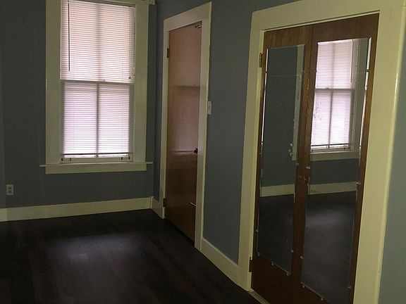 4th image of 1520 Francis St