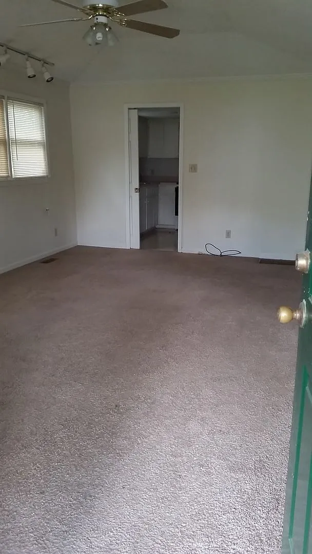 Two Bedroom Home Located In Remerton — Photo 4