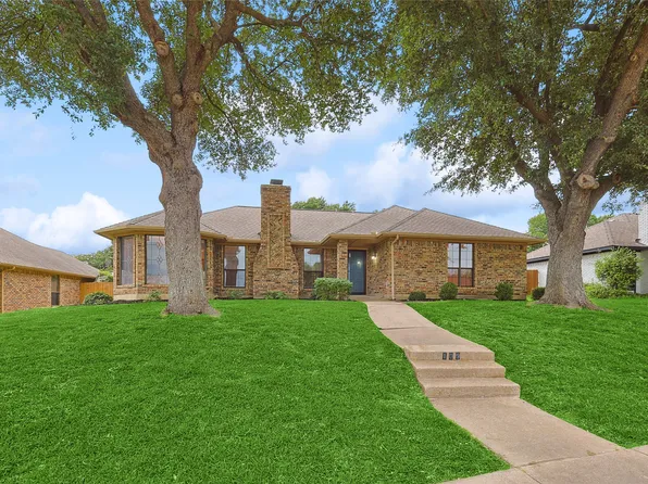 109 S Beltwoods Dr, Desoto, TX 75115