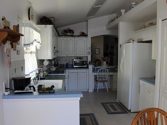 3rd image of 3951 Saint Armens Cir