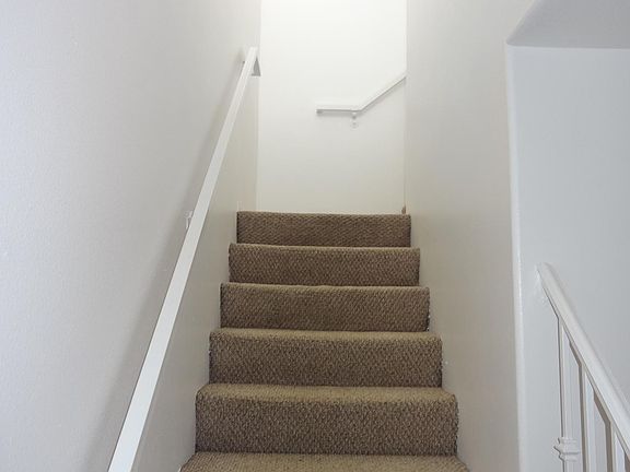 5th image of 11476 Miranda St #215