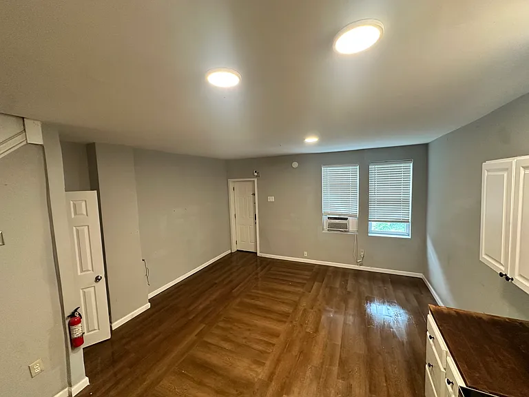 1510 Sycamore St — Photo 7