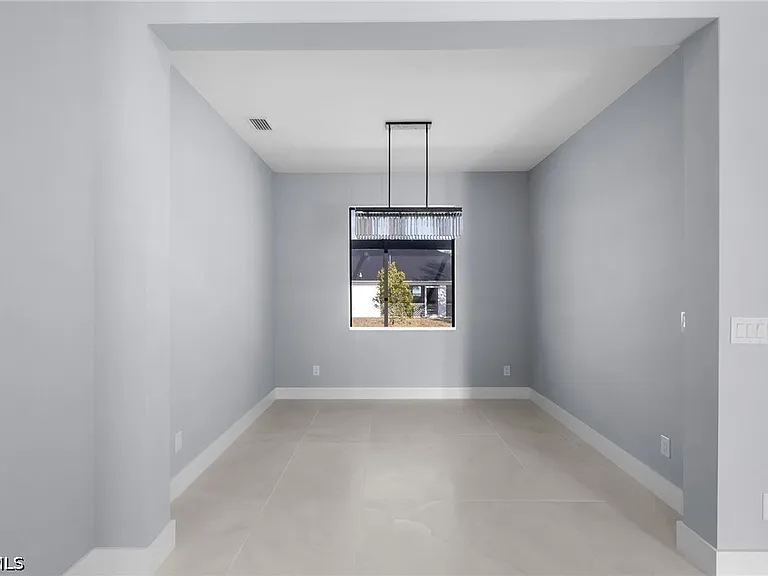 SW 35th Ave — Photo 10