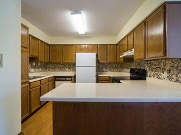 5th image of 4165 Hilltop Point #206