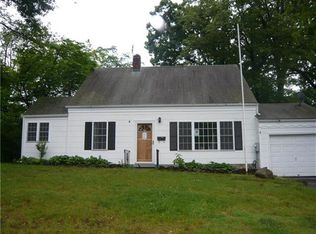 82 Bogert Ave, Pearl River, NY 10965