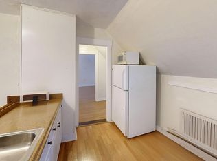 224 Rainbow St #1, South Royalton, VT 05068