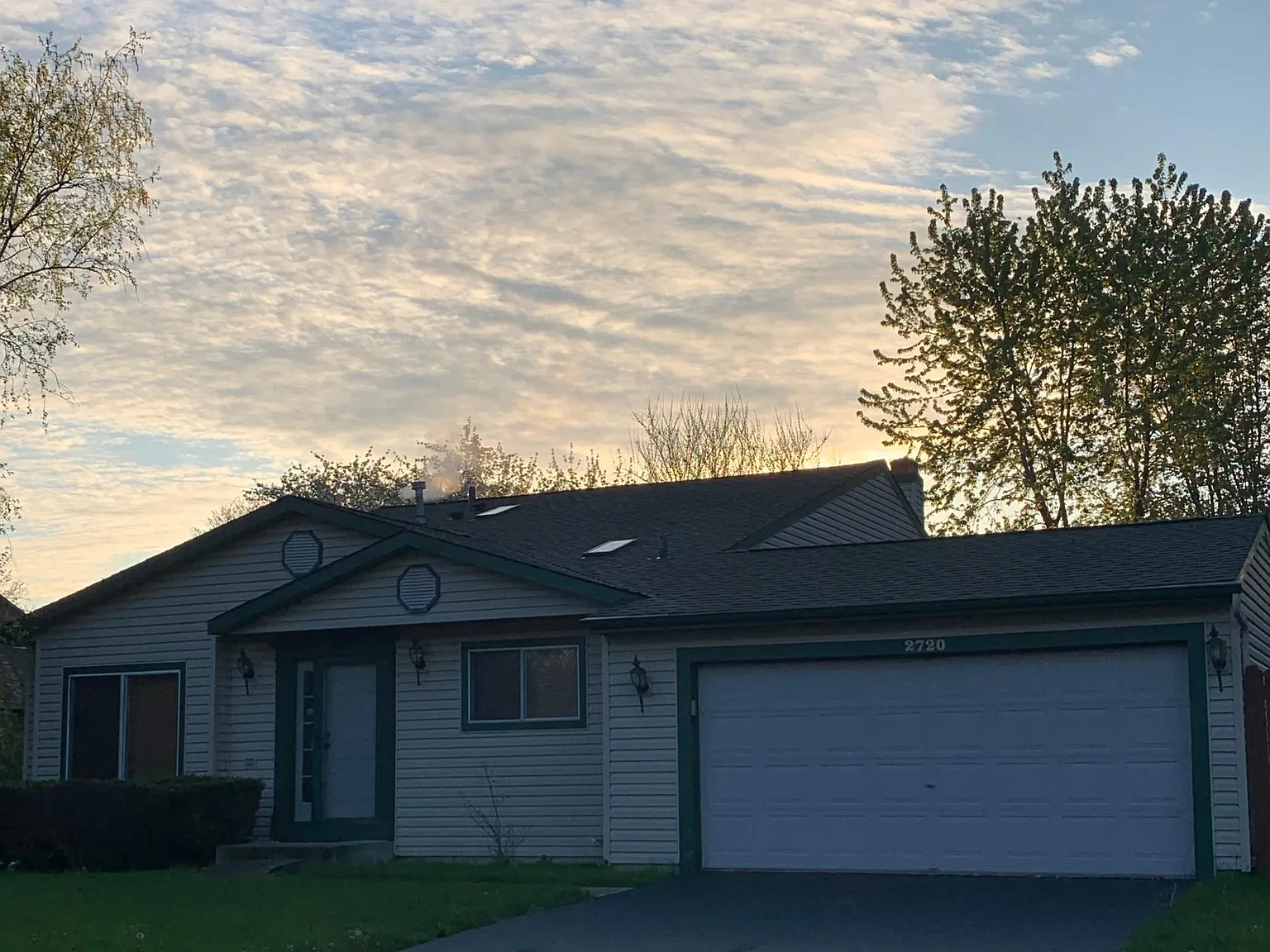 4 bed, 2000 sqft, $3,195 — Photo 1