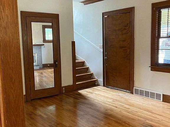 4th image of 1102 Alto Ave SE