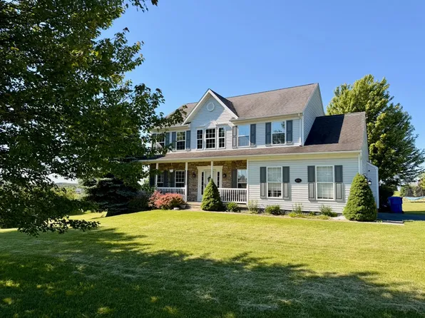 8774 Diehls Woods Rd, Saint Thomas, PA 17252