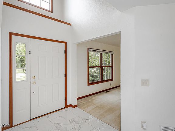 4th image of 7817 Hawkins Ct