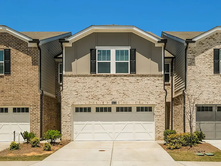 1672 Villageside Ct — Photo 1