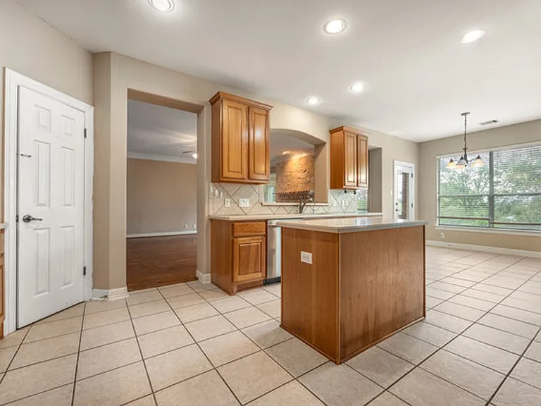 410 Cadence Hl — Photo 12