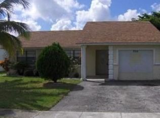 7314 SW 8th St, North Lauderdale, FL 33068