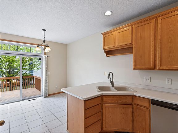 4th image of 17582 Hackberry Ct