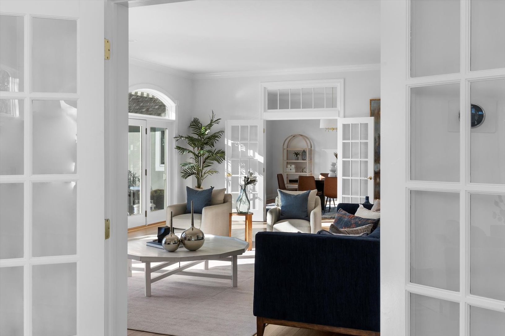 99 Pheasant Close E in Southampton Out East