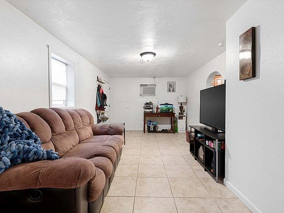 4th image of 1418 Florida Ave