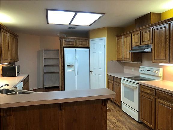 4th image of 14920 Petronila Creek Ct
