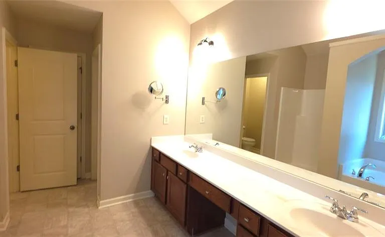237 Ascott Ln — Photo 9