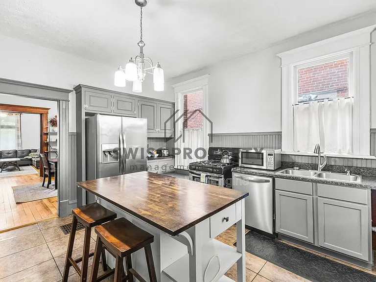 67 E 1st Ave — Photo 8