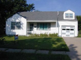 631 Lexington Rd, Wichita, KS 67218