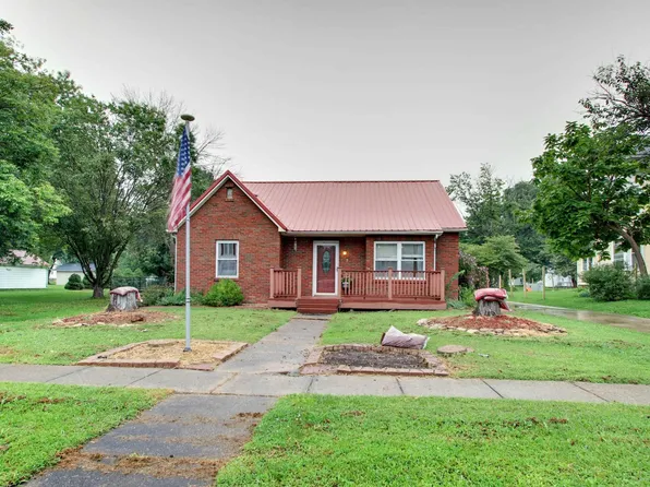 219 N Ohio St, Camp Point, IL 62320
