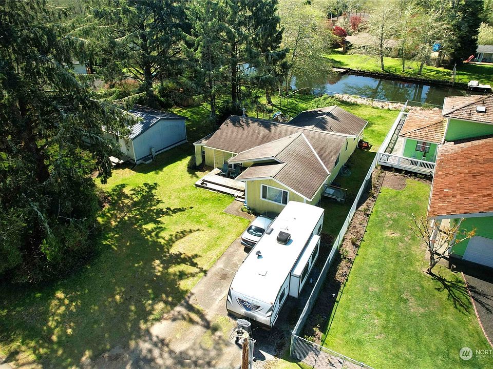 1st image of 925 Hassalo Avenue SE