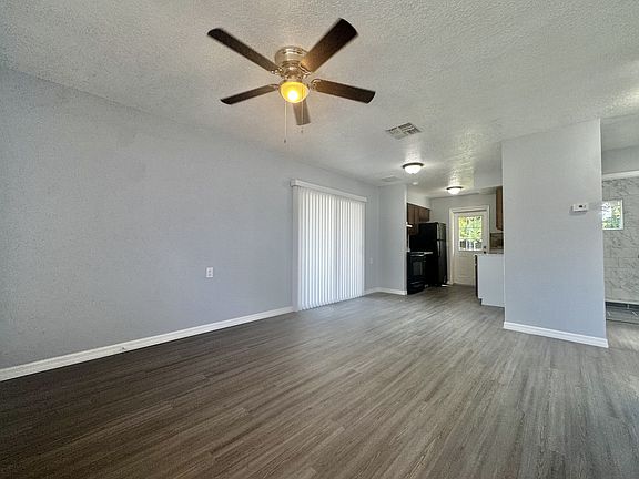 3rd image of 2115 Bonneville Dr