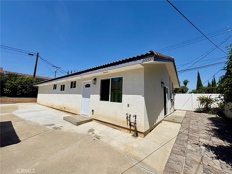 15323 Via Verita Ave — Photo 1