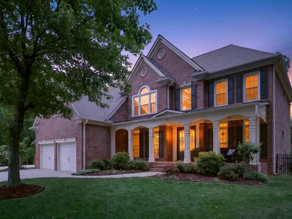 100 Chadmore Dr, Cary, NC 27518