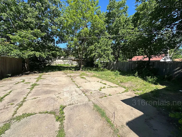 1405 S Main St — Photo 10