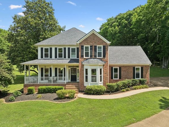 1420 Mayberry Ln