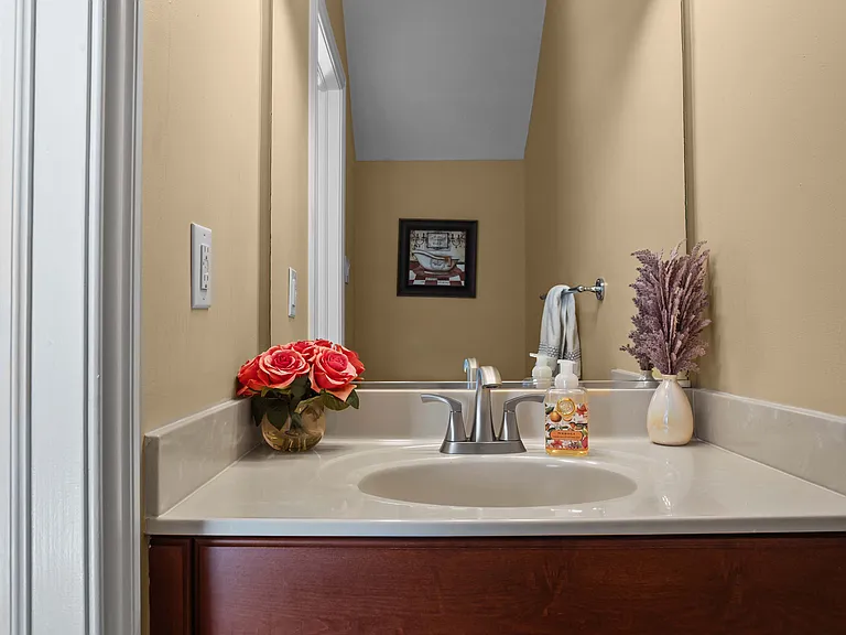 1025 Horton Pl — Photo 29